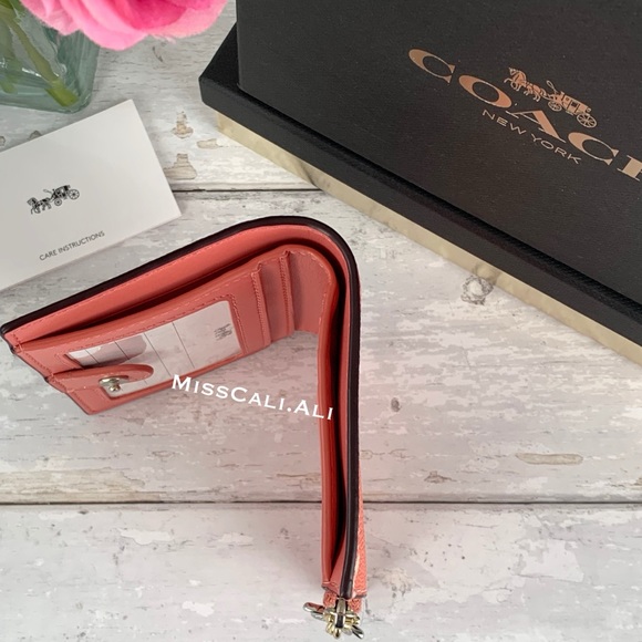 Coach Bunny Coral Snap Coin Small Wallet - Picture 3 of 9